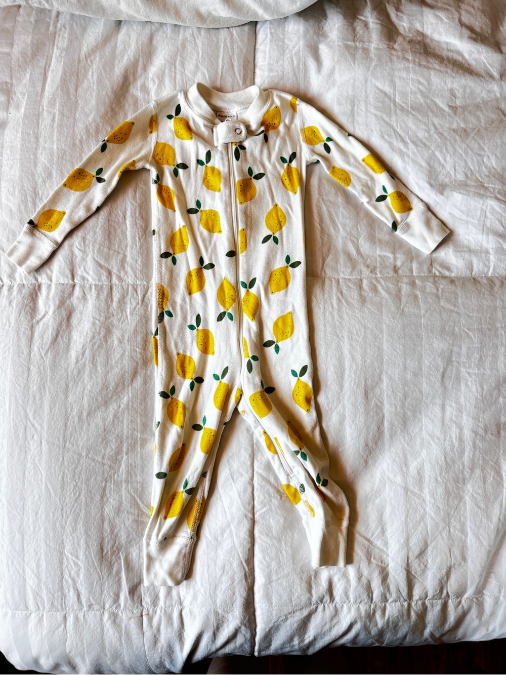 Hanna Andersson 100% Cotton Zip Long Sleeve Bodysuit with Yellow Lemon Print